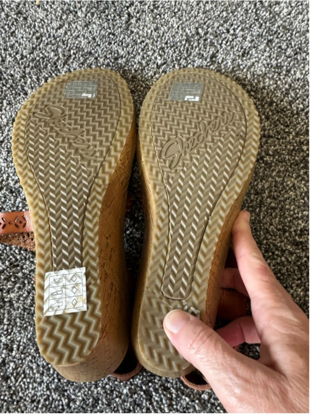 Skechers summery style